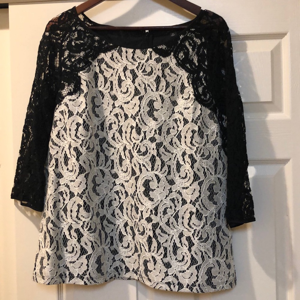 Ann Taylor black/cream lace top